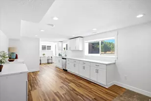 555 E Pages Ln, Centerville, UT 84014 - Photo 44
