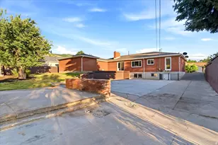 555 E Pages Ln, Centerville, UT 84014 - Photo 46