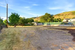 555 E Pages Ln, Centerville, UT 84014 - Photo 48
