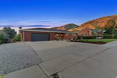555 E Pages Ln, Centerville, UT 84014 - Photo 1
