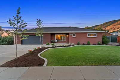 555 E Pages Ln, Centerville, UT 84014 - Photo 2