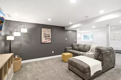 555 E Pages Ln, Centerville, UT 84014 - Photo 40