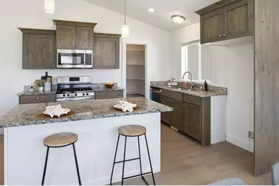 2467 W 3375 S, West Haven, UT 84401 - Photo 16