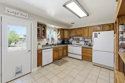 2212 W 5150 S, Roy, UT 84067 - Photo 10