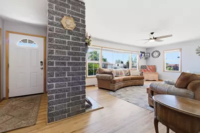 2212 W 5150 S, Roy, UT 84067 - Photo 8
