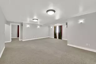 4792 Glasmann Way, South Ogden, UT 84403 - Photo 32