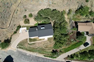 1398 N Oakridge Dr, Centerville, UT 84014 - Photo 58