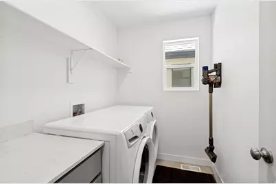 2413 N Gotland Way W, Lehi, UT 84043 - Photo 24