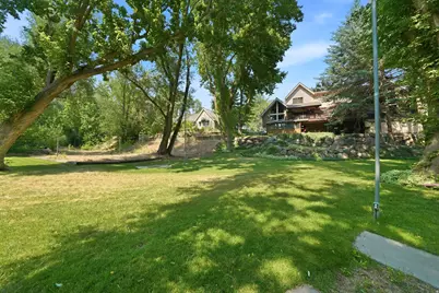 12144 S Mountain Shadow Rd E, Sandy, UT 84092 - Photo 4