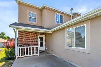 182 W Savannah Ln, Harrisville, UT 84414 - Photo 4
