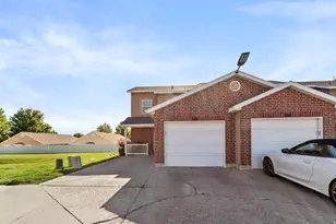 182 W Savannah Ln, Harrisville, UT 84414 - Photo 2