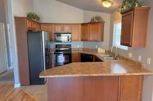 8229 S Resaca Dr, Midvale, UT 84070 - Photo 4