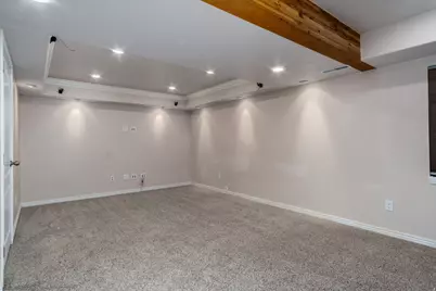 8699 S Diamond Dove Dr, West Jordan, UT 84088 - Photo 14