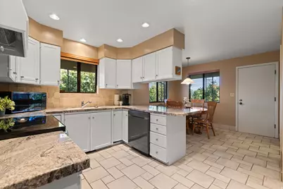 1584 S Sunset Oaks Dr, Salt Lake City, UT 84108 - Photo 10