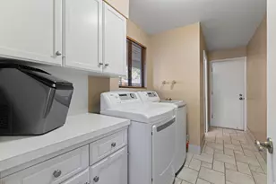 1584 S Sunset Oaks Dr, Salt Lake City, UT 84108 - Photo 32