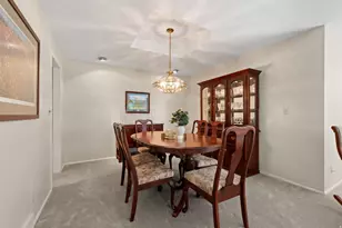1584 S Sunset Oaks Dr, Salt Lake City, UT 84108 - Photo 8