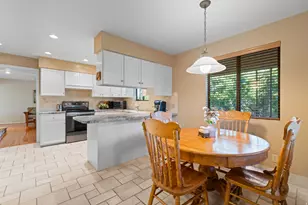 1584 S Sunset Oaks Dr, Salt Lake City, UT 84108 - Photo 14