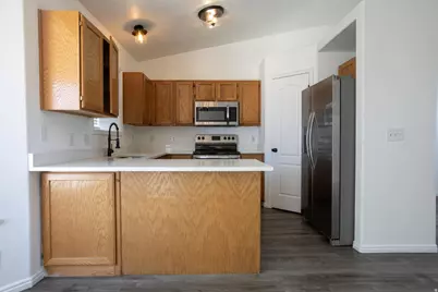 3051 S Waterleaf Way W, West Valley, UT 84128 - Photo 14