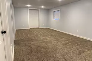 9892 S Roseboro Rd E, Sandy, UT 84092 - Photo 28
