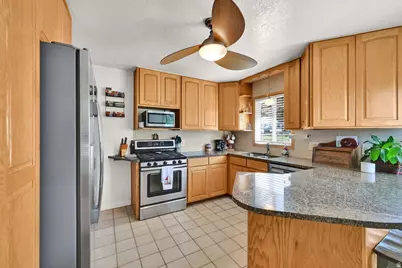 751 N Robins Ave E, Ogden, UT 84404 - Photo 10