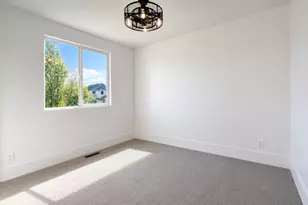 1918 W Woodview Dr N, Lehi, UT 84048 - Photo 14