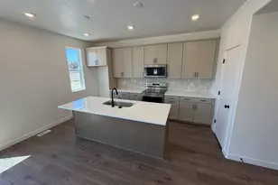 259 W Fushion Ln, Draper, UT 84020 - Photo 6