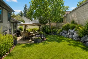 8651 S Harvard Park Dr, Sandy, UT 84094 - Photo 6