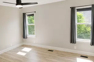 8651 S Harvard Park Dr, Sandy, UT 84094 - Photo 36
