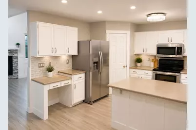 8651 S Harvard Park Dr, Sandy, UT 84094 - Photo 14