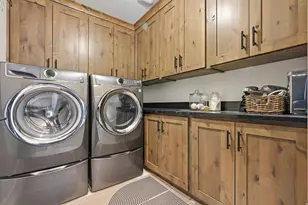 1027 W Seasons View Ct, Lehi, UT 84048 - Photo 16