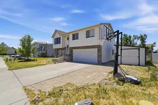 5335 S 4250 W, Roy, UT 84067 - Photo 2
