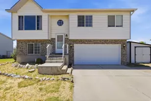 5335 S 4250 W, Roy, UT 84067 - Photo 1
