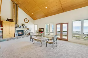 1064 S Waterside Dr, Saratoga Springs, UT 84045 - Photo 12