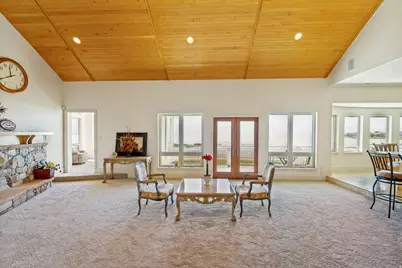 1064 S Waterside Dr, Saratoga Springs, UT 84045 - Photo 14