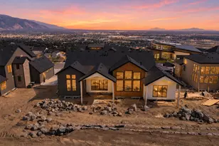 1290 W Caribou Ct, Pleasant View, UT 84414 - Photo 4