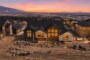 1290 W Caribou Ct, Pleasant View, UT 84414 - Photo 2