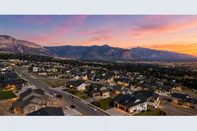 1290 W Caribou Ct, Pleasant View, UT 84414 - Photo 4