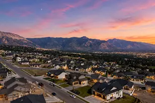 1290 W Caribou Ct, Pleasant View, UT 84414 - Photo 4