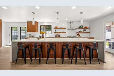 8065 S Over Hill Cir, Cottonwood Heights, UT 84121 - Photo 4