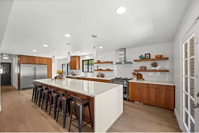 8065 S Over Hill Cir, Cottonwood Heights, UT 84121 - Photo 2
