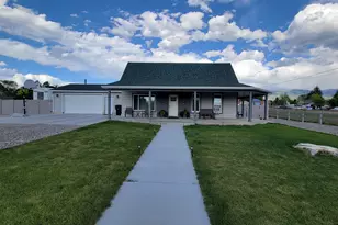 386 N 300 W, Mount Pleasant, UT 84647 - Photo 2