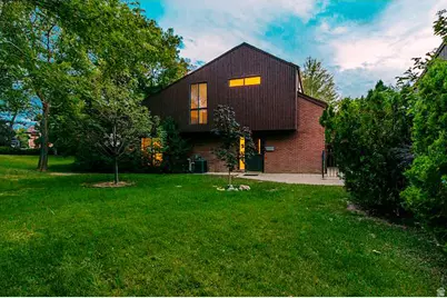 2074 E Michigan Ave, Salt Lake City, UT 84108 - Photo 2