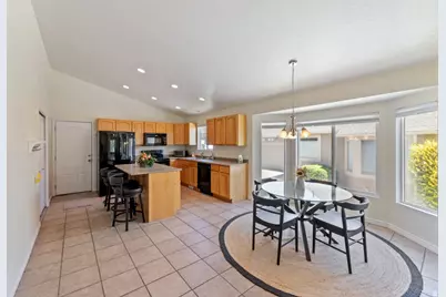 12442 S Saquamish St #210, Riverton, UT 84096 - Photo 8