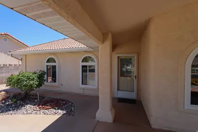 1740 Tamarisk Dr, Santa Clara, UT 84765 - Photo 18