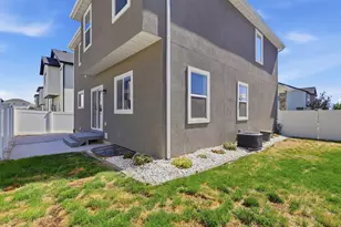 7077 N Spg Hl Ln, Eagle Mountain, UT 84005 - Photo 26