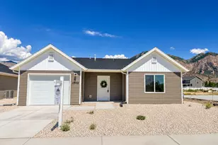 1046 N Summit View Dr W, Harrisville, UT 84404 - Photo 1