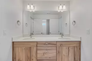 1046 N Summit View Dr W, Harrisville, UT 84404 - Photo 8