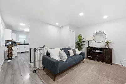 804 W 4050 S, Bountiful, UT 84010 - Photo 4