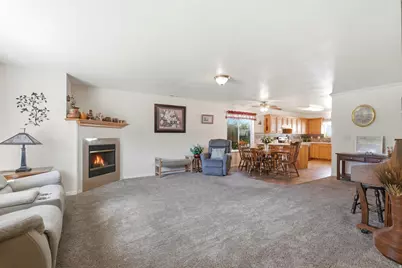 294 N Mountain View Ln W, Providence, UT 84332 - Photo 4