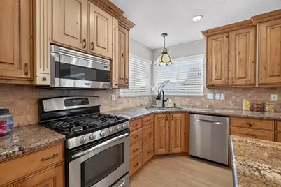 333 E Rosewood Park Ln, Draper, UT 84020 - Photo 14